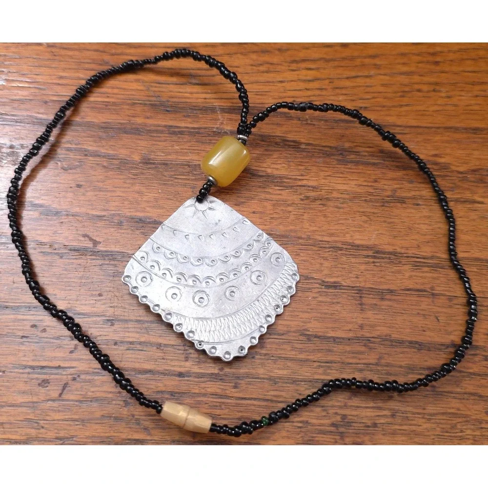 Vtg Boho Beaded Necklace Silver Tone Diamond Shaped Sunburst Pendant Yellow Bead
